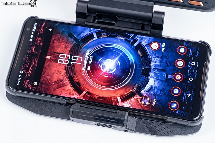 王者風範!ASUS ROG Phone II大全套開箱、初步效能測試