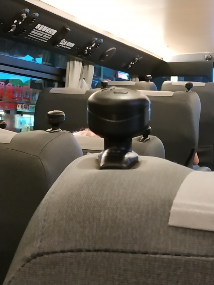 脫胎換骨改走文青風的阿羅哈客運??