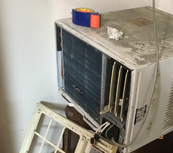 窗型冷氣不冷只有送風,DIY壓縮機啟動電容