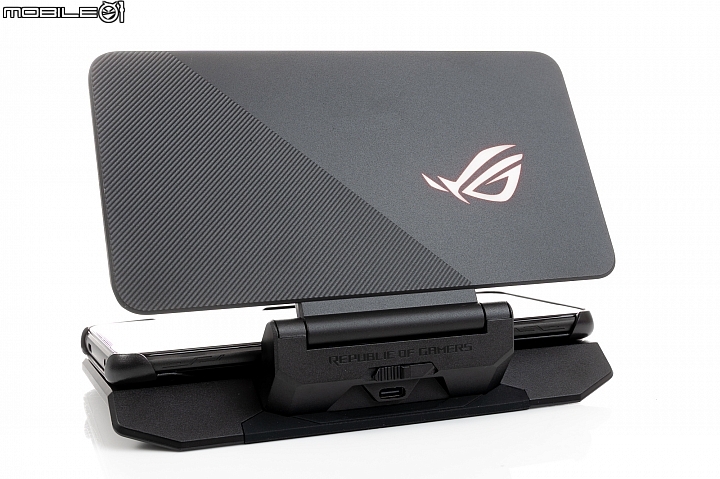 王者風範!ASUS ROG Phone II大全套開箱、初步效能測試