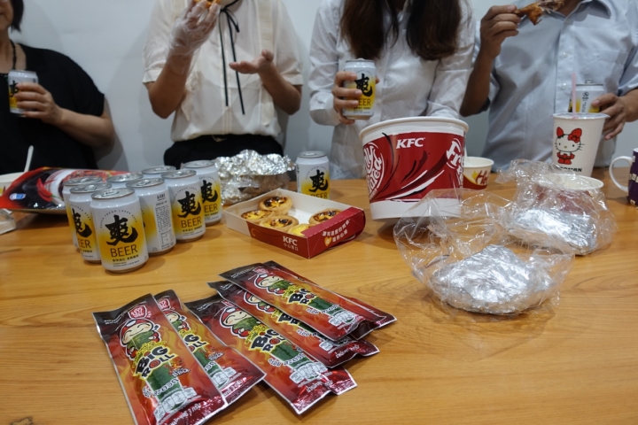 老闆恩典之上班也能喝啤酒