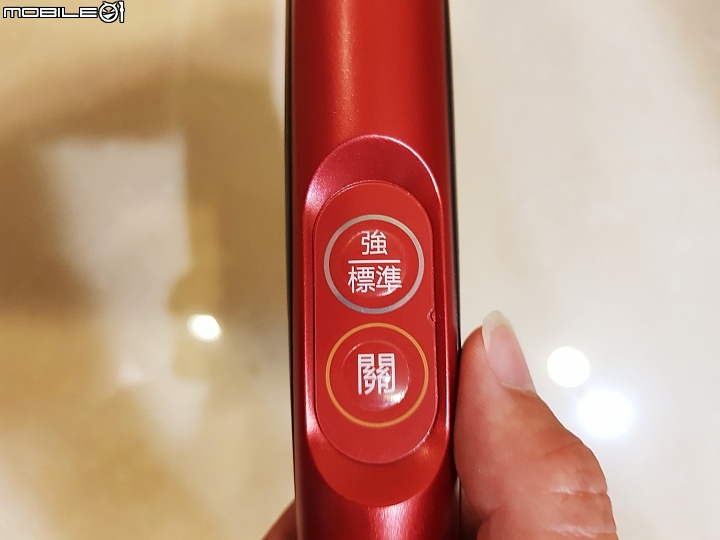 開箱東芝 VC-WL100APT直立手持兩用無線吸塵器
