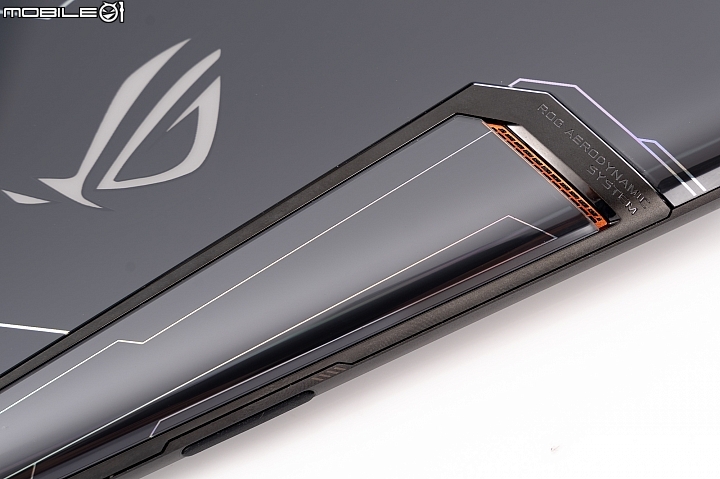 王者風範!ASUS ROG Phone II大全套開箱、初步效能測試