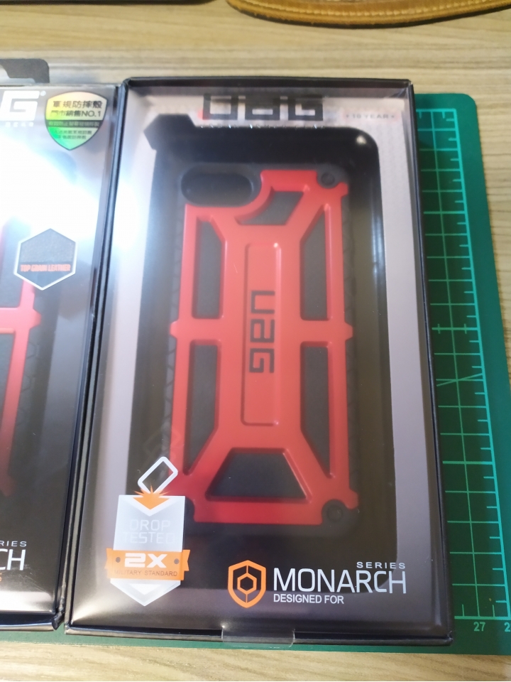 UAG正仿開箱以及比教 UAG MONARCH 頂級版 紅金配色