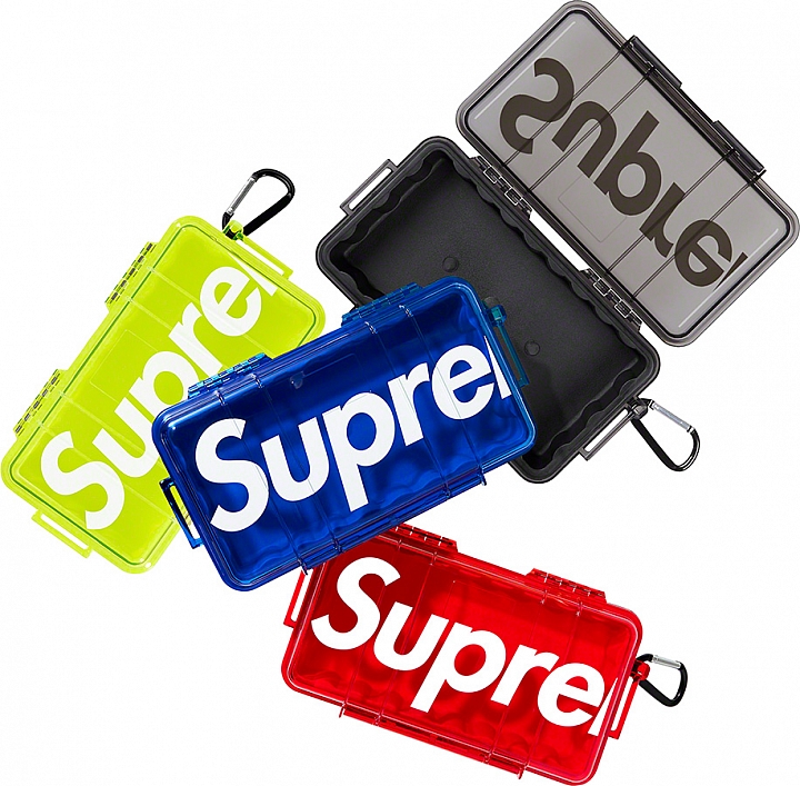 Feature Phone潮起來!Supreme推出有鏡頭的3G手機,賣點當然是Logo