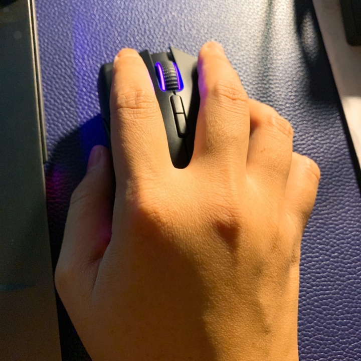 Razer 曼巴 Mamba 無線電競滑鼠開箱 !