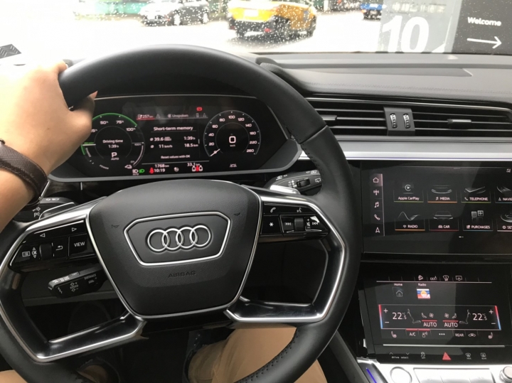 AUDI E-Tron試駕