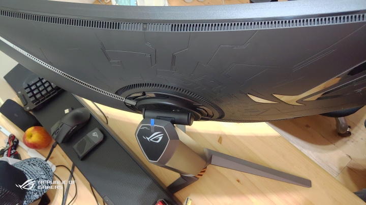 ROG Swift PG35VQ (簡單開箱)