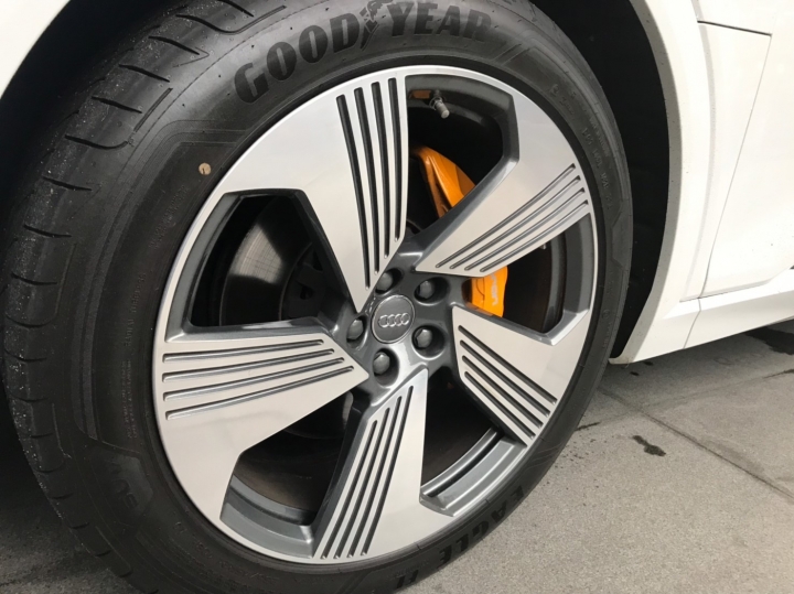 AUDI E-Tron試駕
