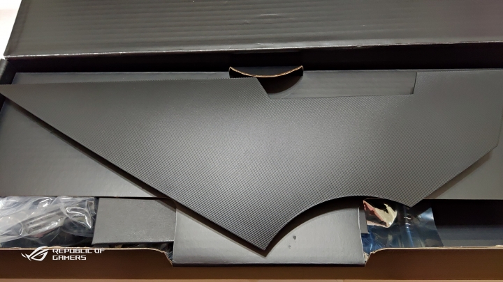 ROG Swift PG35VQ (簡單開箱)
