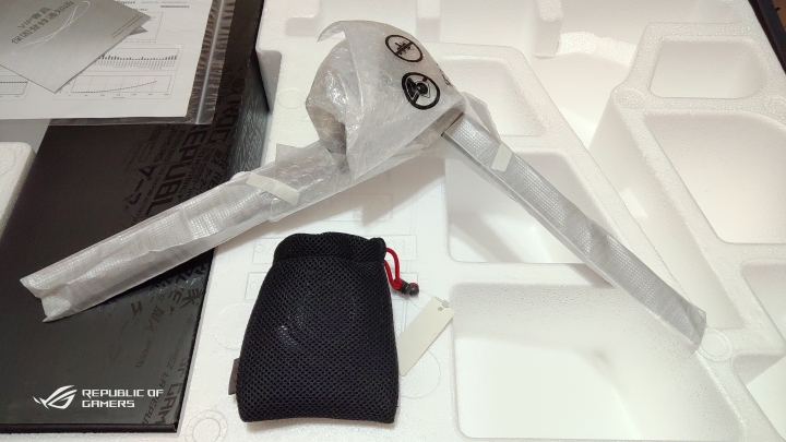 ROG Swift PG35VQ (簡單開箱)