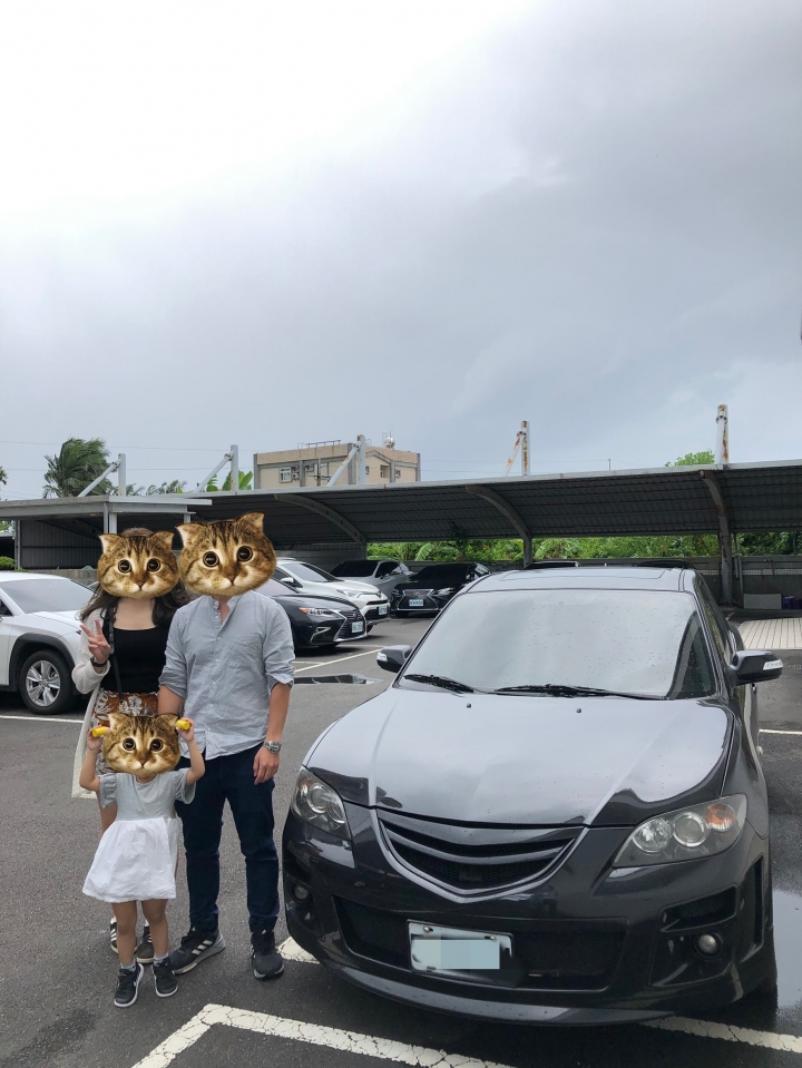 一代馬自達3 關箱