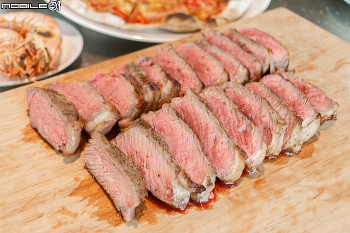 OvenPlus 多功能Pizza烤肉爐 成為烤肉好手不是夢