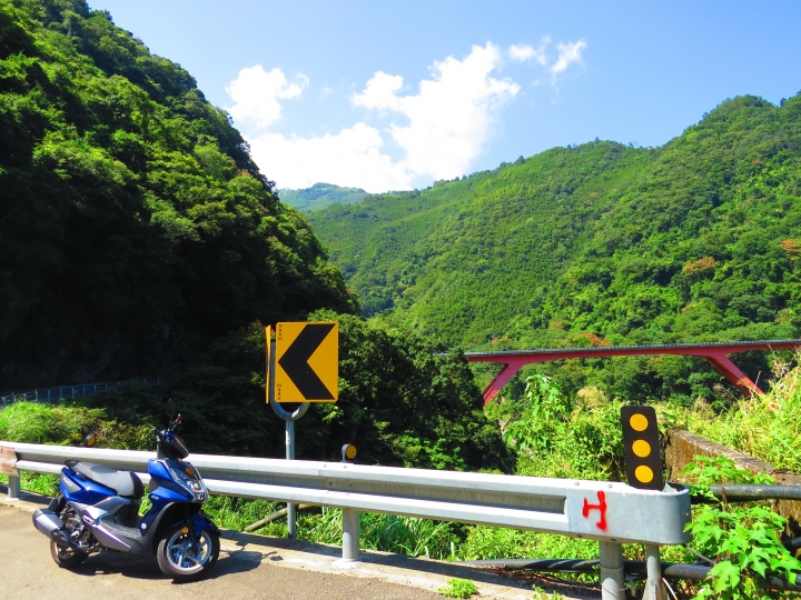 繼上次北宜北海岸之旅後...10月10日這天頂著晴朗的好天氣,再度騎著FNX來趟~台7線北橫公路 走拍之旅...