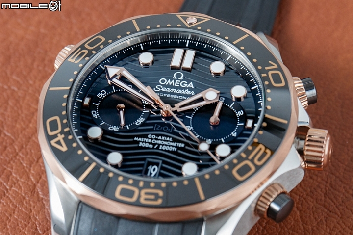 OMEGA 海馬潛水300米系列 同軸擒縱44mm大師天文台計時腕錶 大錶徑更顯份量感！