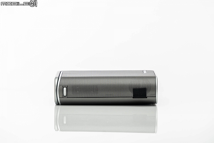 ViewSonic M1+ 無線微型投影機 釋放角度隨地展開個人小劇場