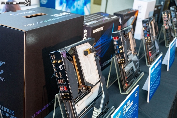 Intel發表新一代Xeon W-2200及Core X系列處理器 價格下修朝創作者招手