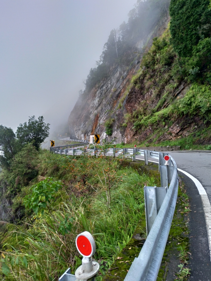 繼上次北宜北海岸之旅後...10月10日這天頂著晴朗的好天氣,再度騎著FNX來趟~台7線北橫公路 走拍之旅...