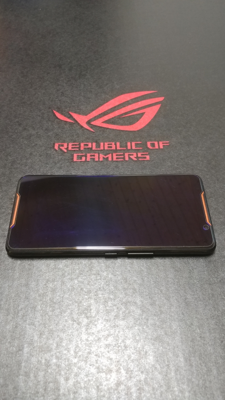 ROG PHONE 1代 新增10/11子龍任務(無預警無法開機,無法充電)