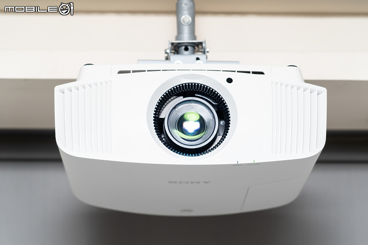 把電影院帶回家! Sony VPL-VW270ES 4K 家庭劇院投影機體驗!