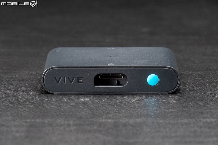 HTC Vive Cosmos 虛擬實境頭戴顯示器 兼顧自由度與擴充性的後起之秀