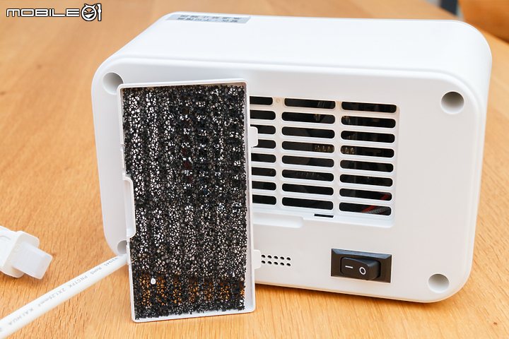 艾美特人體感知陶瓷電暖器 安全實用的個人小暖爐