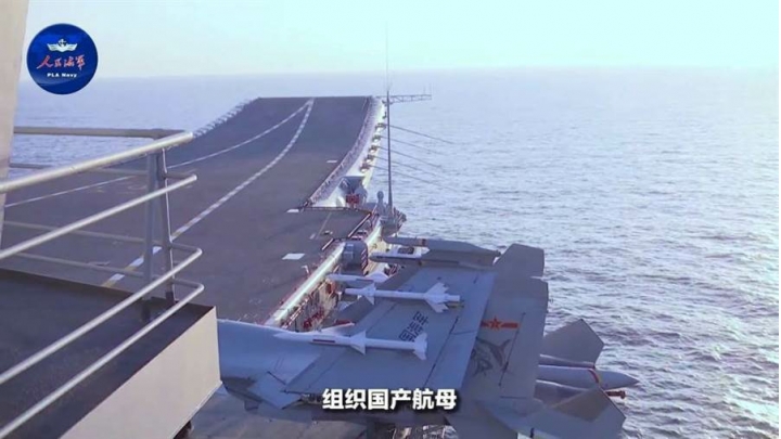 陸公布新航母南海訓練照 專家:返海南母港即將服役!