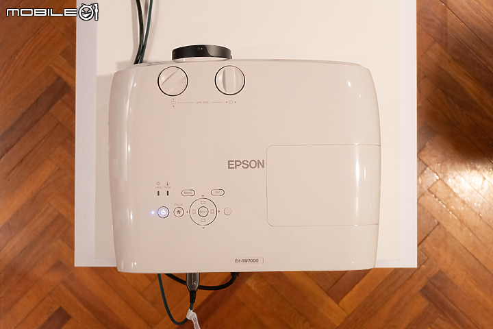 Epson發表雷射大電視及中階4K家庭劇院 畫質、CP值各有擅長