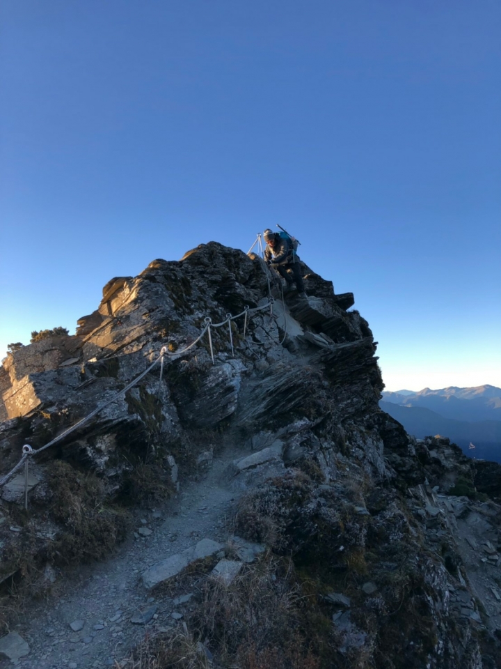 海到無邊天作岸 山登絕頂我為峰 成王之路 南湖大山