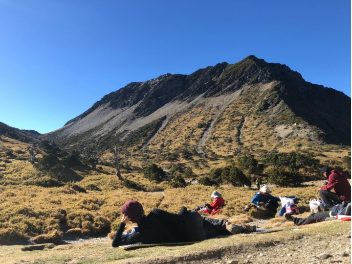 海到無邊天作岸 山登絕頂我為峰 成王之路 南湖大山