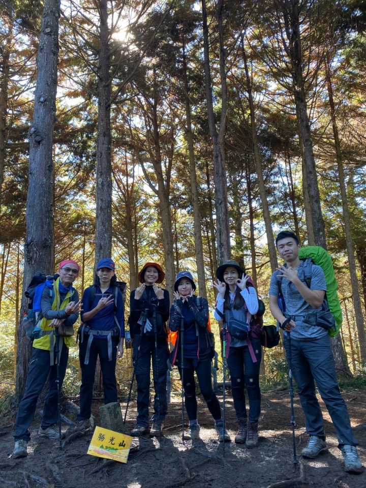 海到無邊天作岸 山登絕頂我為峰 成王之路 南湖大山