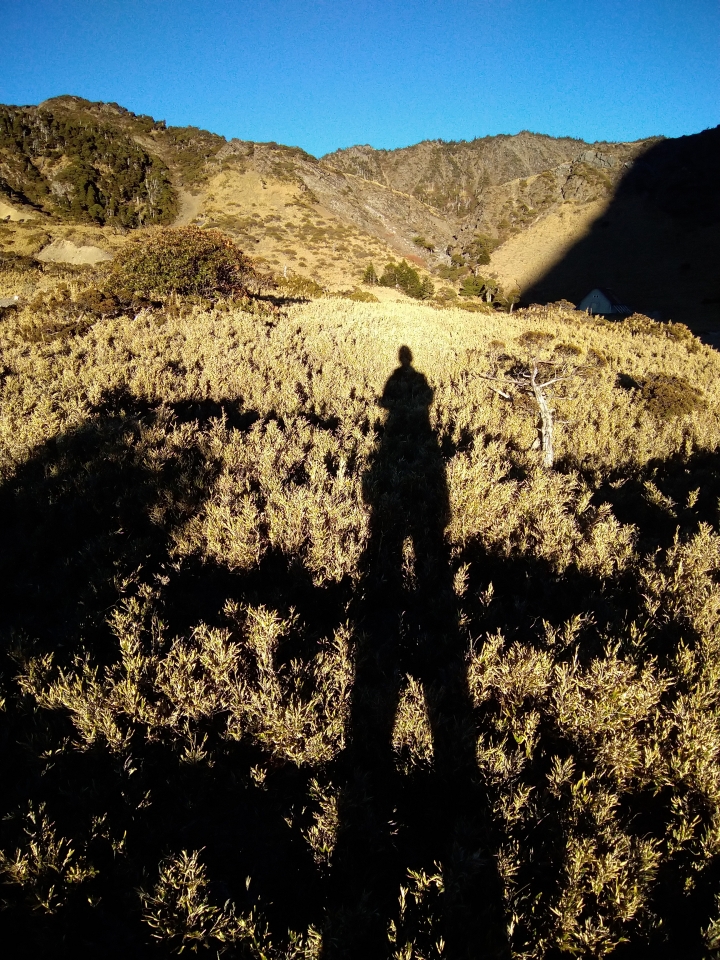 海到無邊天作岸 山登絕頂我為峰 成王之路 南湖大山