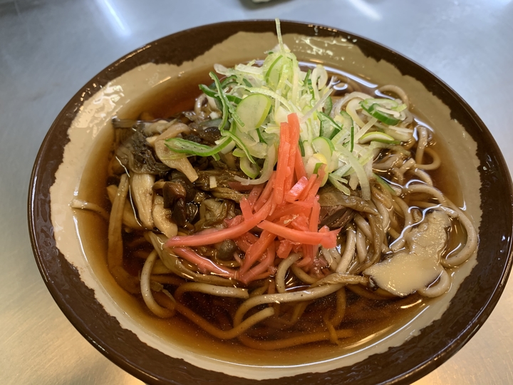 車站內的美食『JR長野駅 新幹線 そば店』