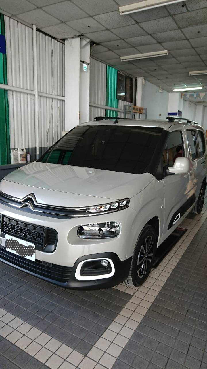 冷門集團開箱-Citroen Berlingo