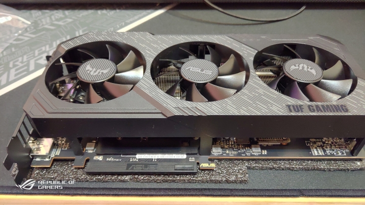AMD與TUF的CP狂香機!(簡單推薦)