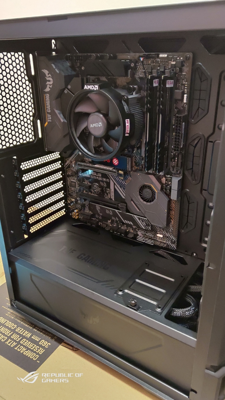 AMD與TUF的CP狂香機!(簡單推薦)
