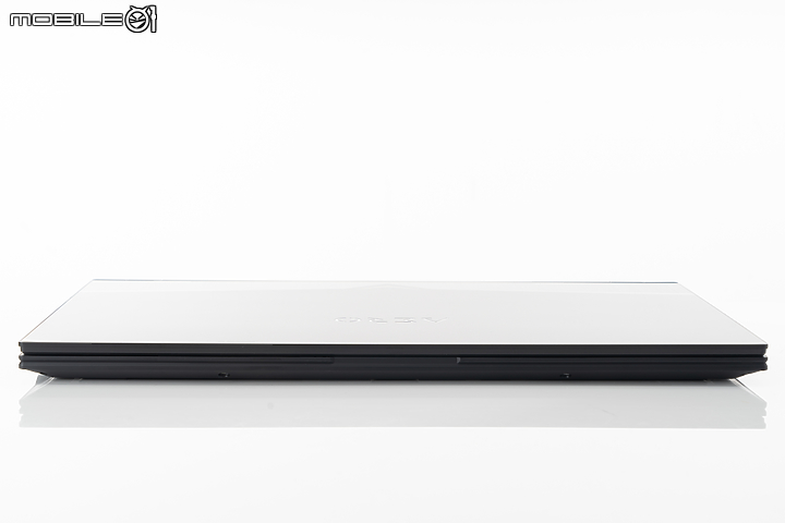 GIGABYTE AERO 17 HDR 測試報告|跨界筆電新選擇!