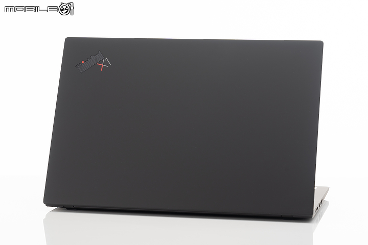 Lenovo ThinkPad X1 Carbon Gen 8 經典不變的輕薄核心!
