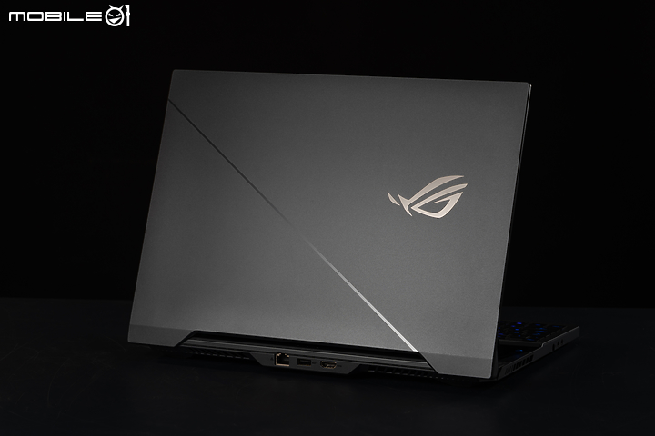 ROG Zephyrus Duo 15 GX550 測試 超頻效能的雙螢幕電競筆電！