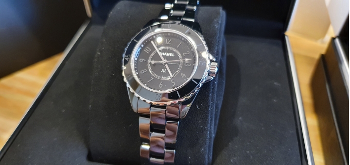 黑白J12一起買