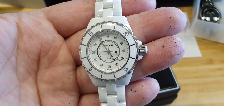黑白J12一起買