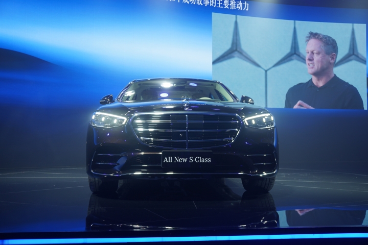 全新S-Class原廠宣傳影片(有實車照)