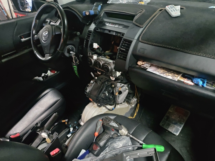 分享一下CP值蠻高的八核2+32的安卓車機