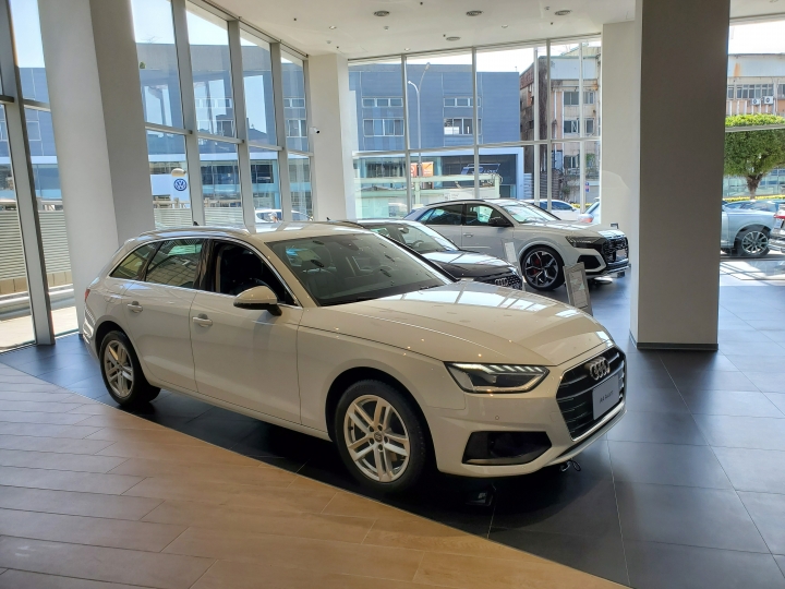 今天去看Volvo XC90和Audi Q7