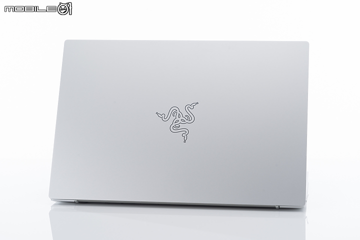 Razer Book 13 測試報告 斜槓風格的輕薄效能筆電