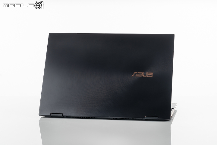 ASUS ZenBook Flip S UX371 極致視覺感官之美