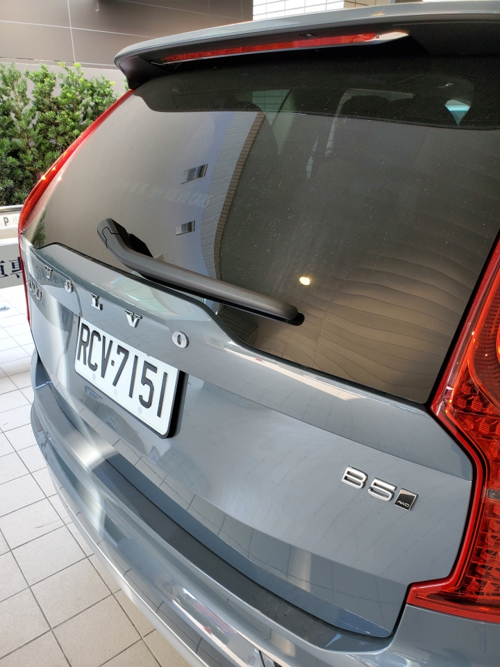 今天去看Volvo XC90和Audi Q7