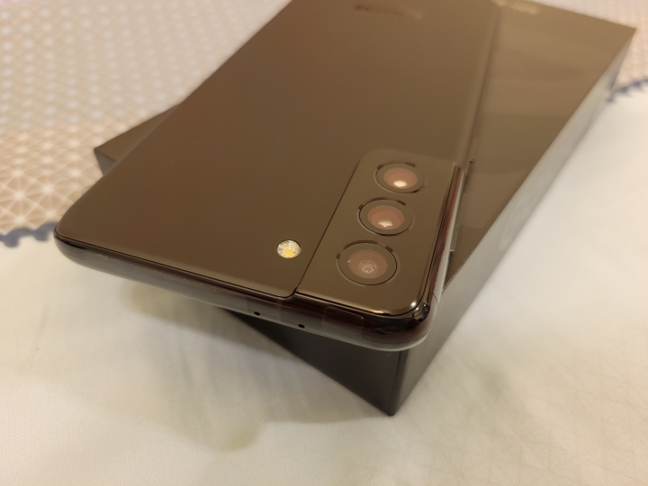 分享 黑色S21+實機寫真