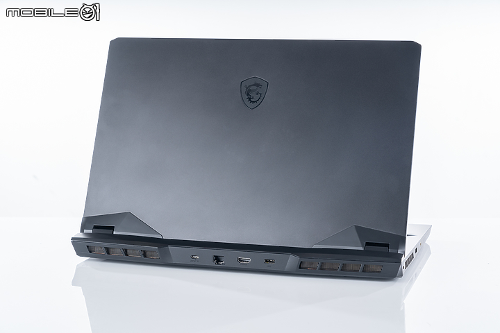 MSI GP76 Leopard 電競筆電 低調龍魂隱藏不住強大效能