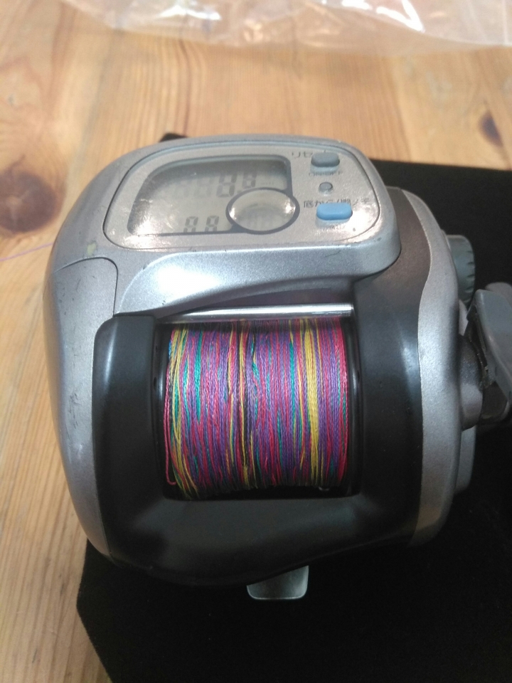 DAIWA TANASENSOR-S 400DX & SHIMANO 10SC 400XH 開箱介紹